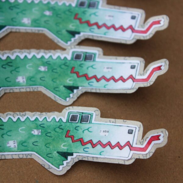 Make your belongings stand out with these vibrant and hassle-free Mr. Crocodile stickers. Peel them off effortlessly for an instant pop of color!